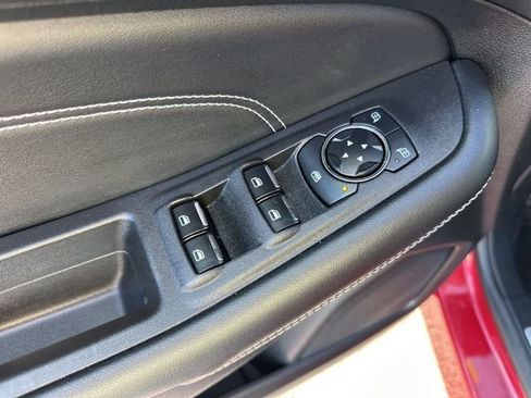 Used 2024 Ford Edge Titanium image 10