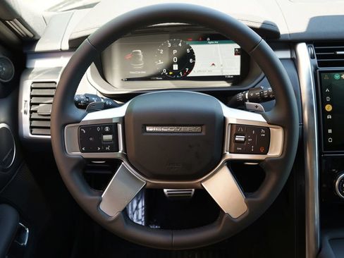 New 2026 Land Rover Discovery Dynamic SE AWD/4WD image 16