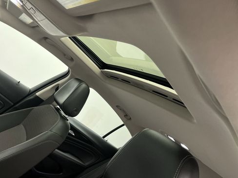 Used 2018 Buick Regal Preferred w/ Driver Confidence Package #1 image 11