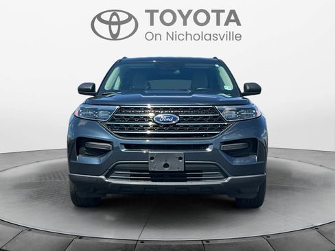 Used 2022 Ford Explorer XLT w/ Class IV Trailer Tow Package AWD/4WD image 8