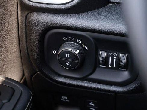 Used 2026 RAM 1500 Laramie AWD/4WD image 20