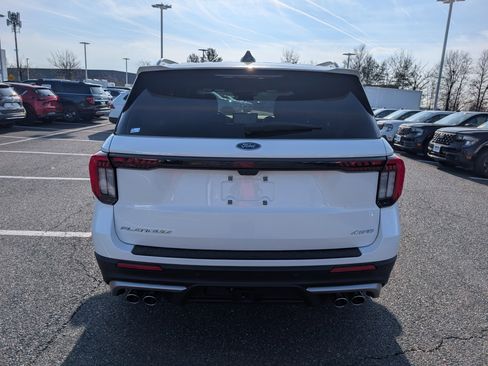 Used 2025 Ford Explorer Platinum w/ Ultimate Package image 4