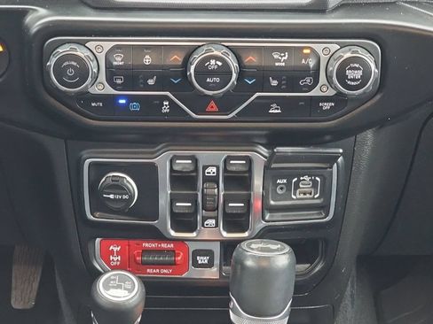 Used 2021 Jeep Wrangler Unlimited Rubicon 4xe w/ Cold Weather Group AWD/4WD image 20