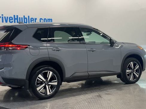 Used 2024 Nissan Rogue SL w/ SL Premium Package image 4