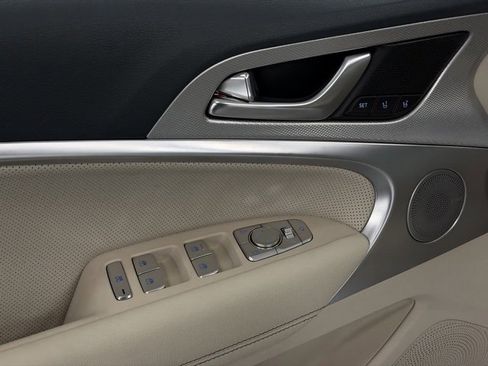 New 2026 Genesis G70 2.5T Prestige image 12