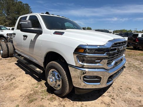 New 2026 RAM 3500 Tradesman AWD/4WD image 5