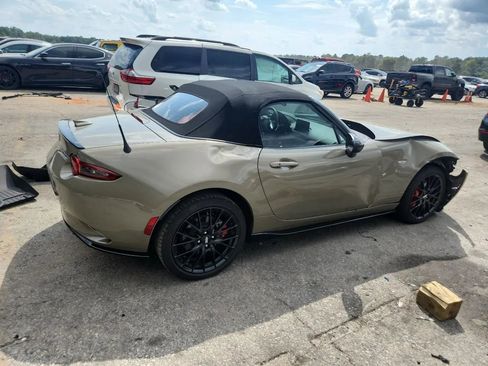 Used 2023 MAZDA MX-5 Miata Club w/ Brembo/BBS Recaro Package RWD image 3