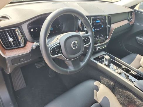Used 2023 Volvo XC60 B5 Plus w/ Climate Package AWD/4WD image 16