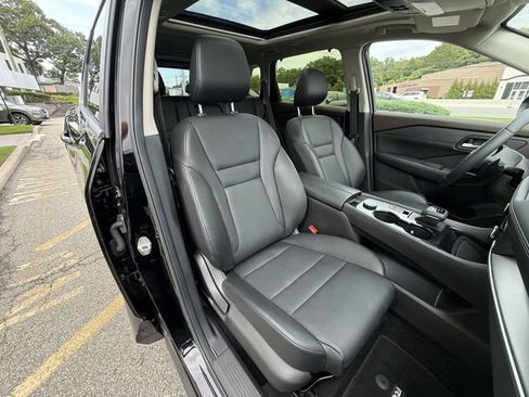 Certified 2023 Nissan Rogue SV w/ SV Premium B Package AWD/4WD image 25