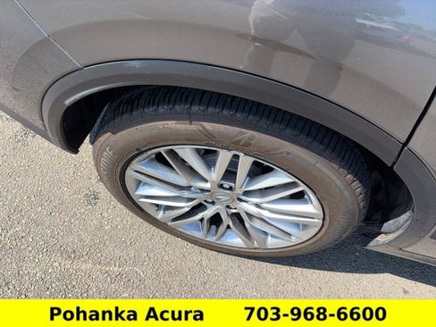 Used 2023 Acura MDX SH-AWD w/ Advance Package image 5