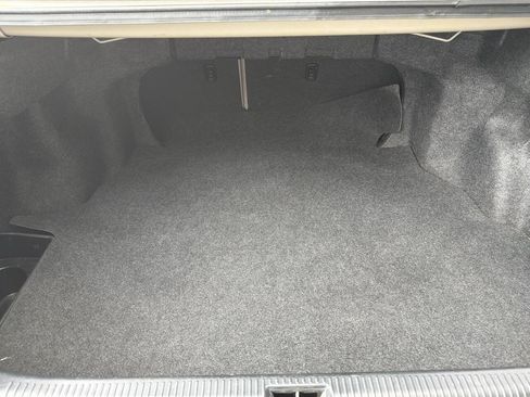 Used 2004 Toyota Camry LE FWD image 7