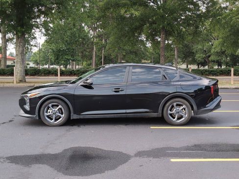 Used 2025 Kia K4 FWD image 2