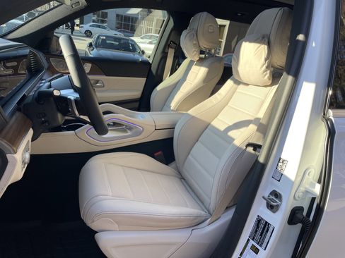 Certified 2025 Mercedes-Benz GLS 580 4MATIC image 23