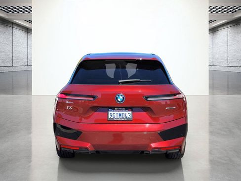Used 2024 BMW iX xDrive50 w/ Sport Package AWD/4WD image 8