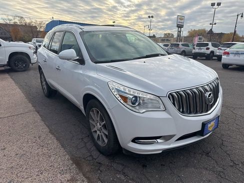 Used 2017 Buick Enclave Leather image 4