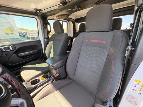Used 2020 Jeep Gladiator Rubicon AWD/4WD image 16