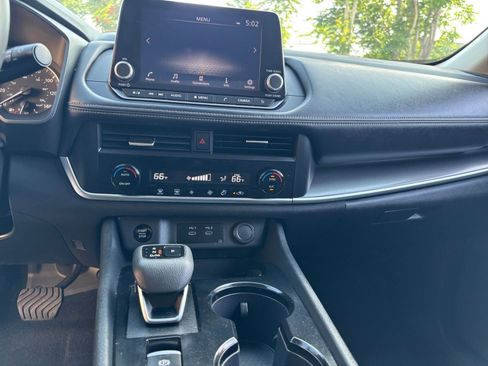 Used 2025 Nissan Rogue SV AWD/4WD image 20