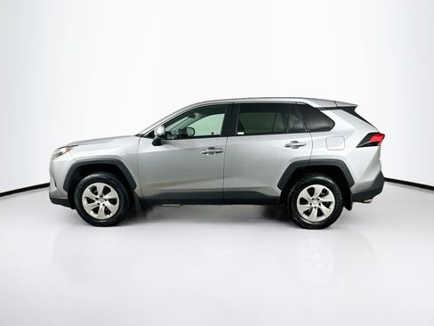 Used 2024 Toyota RAV4 LE FWD image 4
