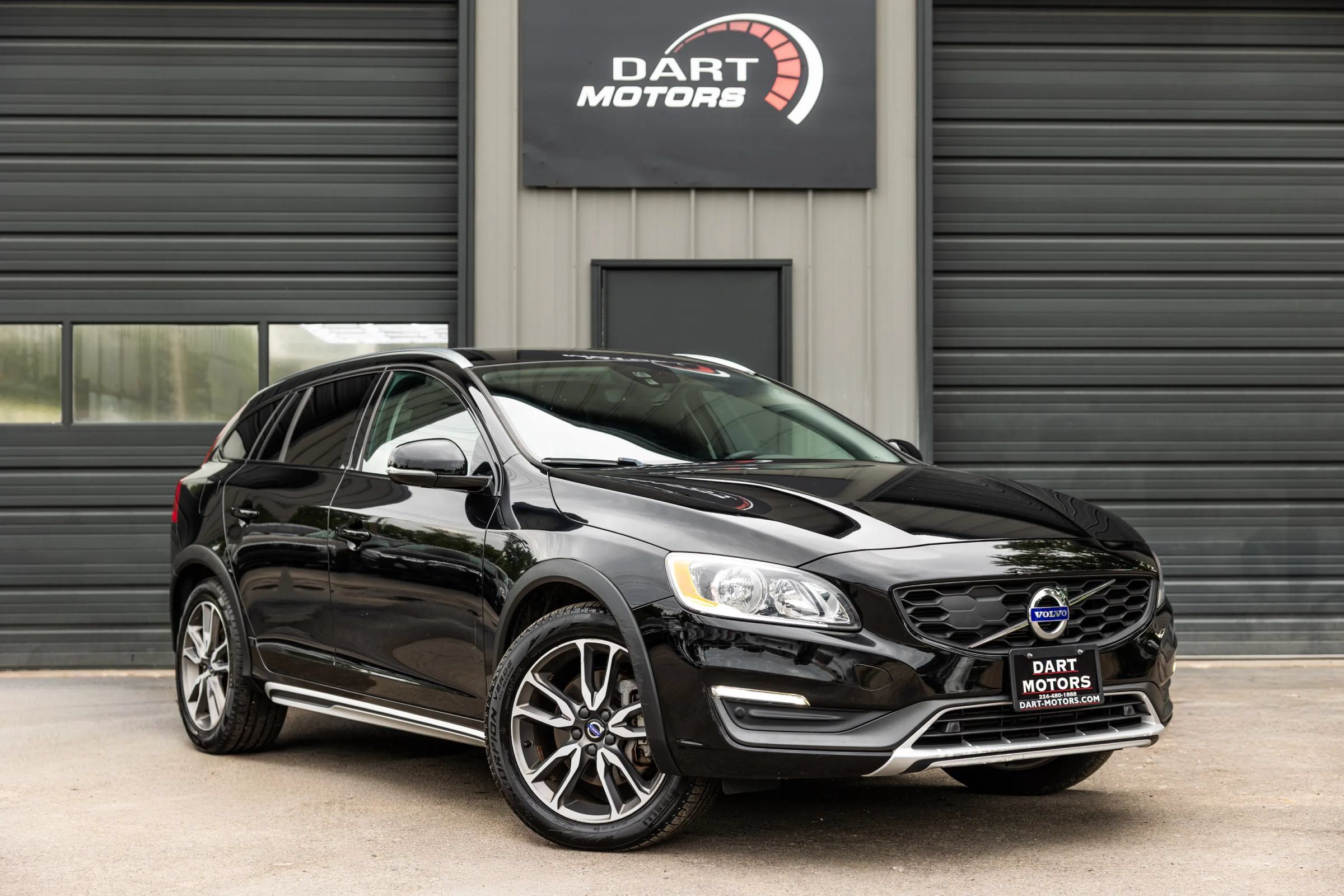 Used 2016 Volvo V60 T5 Cross Country w/ Convenience Package AWD/4WD image 1