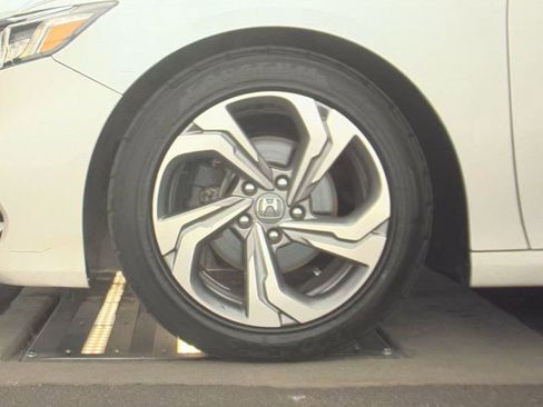 Used 2018 Honda Accord EX-L image 39