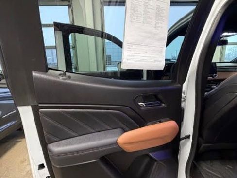 Used 2023 GMC Canyon AT4 w/ Canyon Safety Plus Package image 11