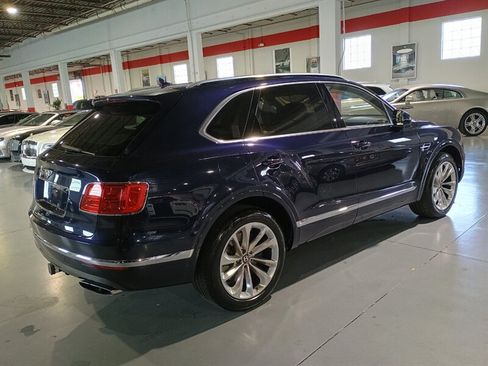 Used 2017 Bentley Bentayga AWD/4WD image 5