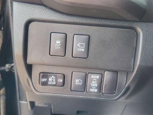 Used 2023 Toyota Tacoma TRD Sport w/ TRD Premium Sport Package AWD/4WD image 20