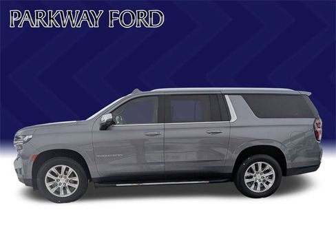 Used 2021 Chevrolet Suburban Premier w/ Premium Package image 8
