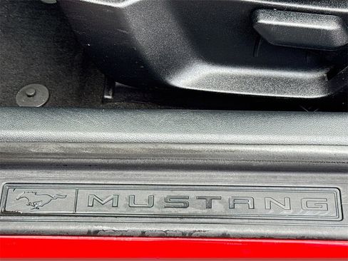 Used 2019 Ford Mustang Convertible image 36