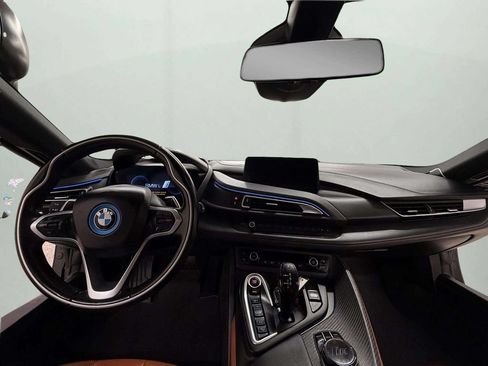 Used 2019 BMW i8 Coupe AWD/4WD image 13