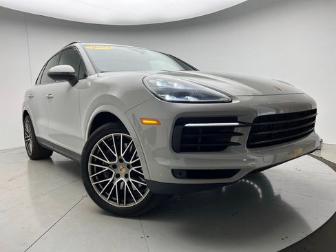 Used 2023 Porsche Cayenne Platinum Edition image 24
