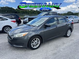 Used 2018 Ford Focus SE image 1
