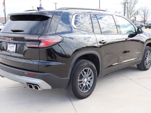 Used 2025 GMC Acadia Elevation image 5