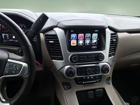 Used 2018 GMC Yukon SLT w/ Open Road Package image 10