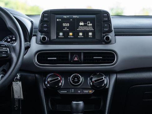 Used 2021 Hyundai Kona SE FWD image 28