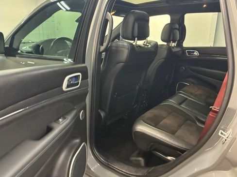 Used 2020 Jeep Grand Cherokee SRT AWD/4WD image 34