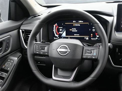 New 2025 Nissan Rogue Platinum w/ Platinum Premium Package image 15