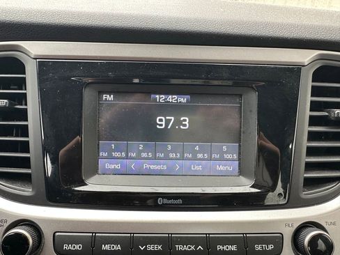 Used 2022 Hyundai Accent SE FWD image 4