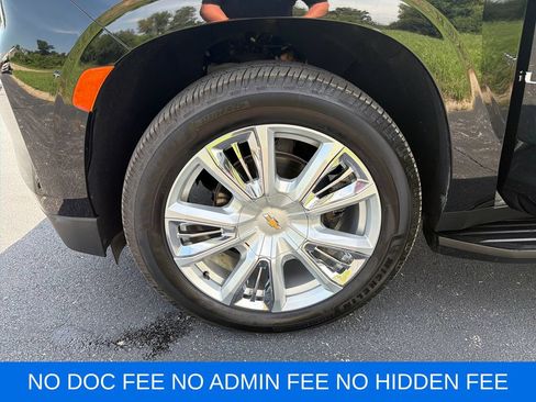 Used 2021 Chevrolet Suburban High Country AWD/4WD image 30