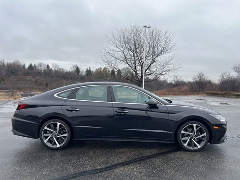 Used 2023 Hyundai Sonata SEL Plus image 3