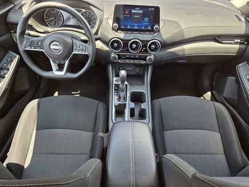 Used 2025 Nissan Sentra SV FWD image 5