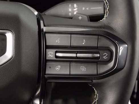 Used 2025 GMC Yukon XL Denali Ultimate image 15