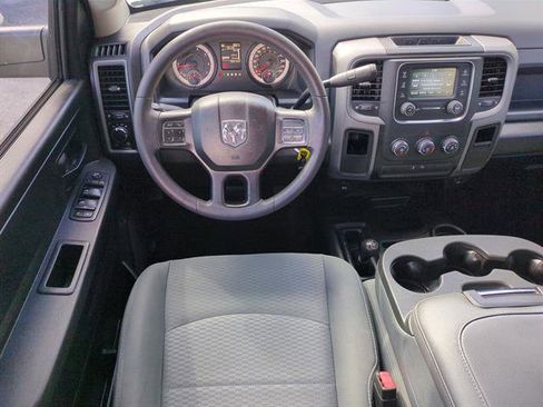 Used 2018 RAM 2500 Tradesman w/ Chrome Appearance Group image 15