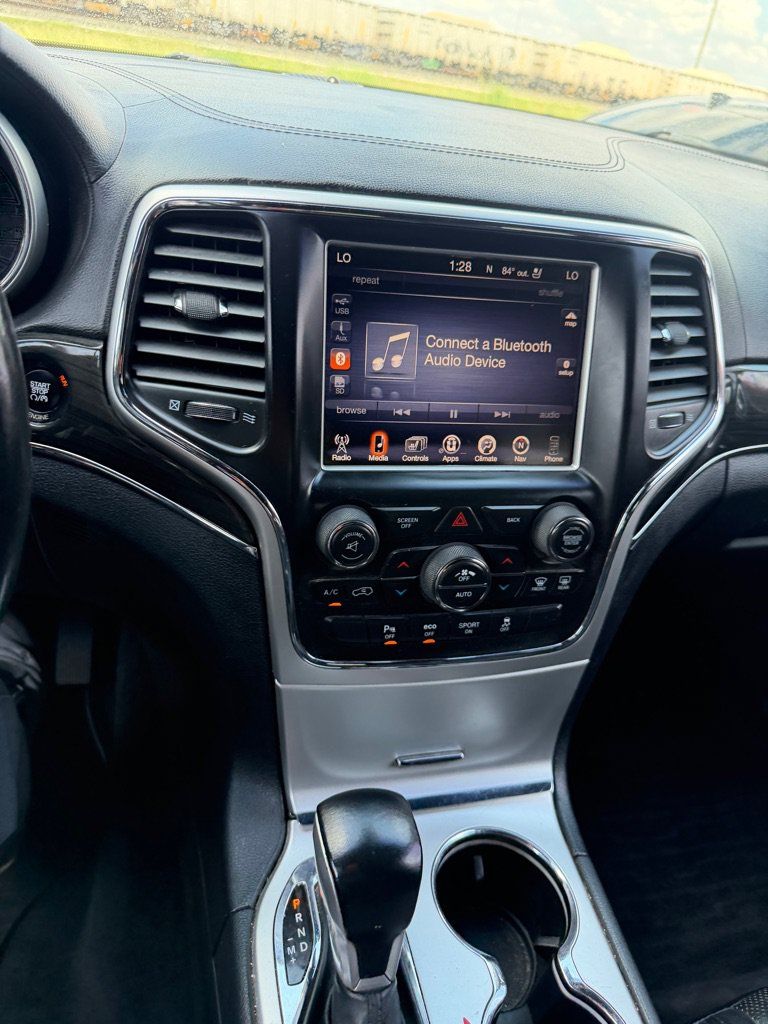 Used 2016 Jeep Grand Cherokee High Altitude AWD/4WD image 13