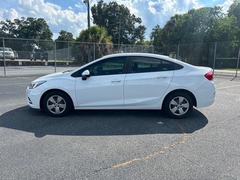 Used 2018 Chevrolet Cruze LS FWD image 2