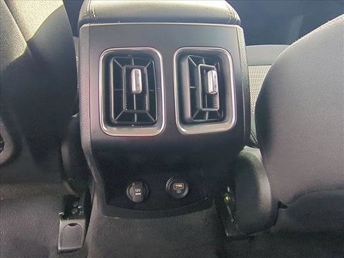 Used 2021 Kia Sorento LX image 17