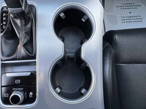 Used 2018 Kia Stinger GT image 19