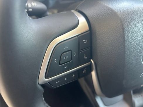 Used 2026 Toyota Highlander XLE AWD/4WD image 29