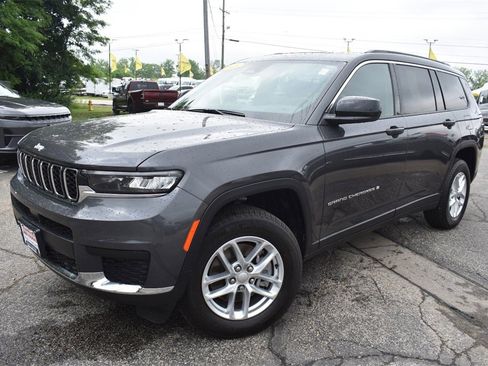 Used 2025 Jeep Grand Cherokee L Laredo w/ Trailer Tow Package image 13