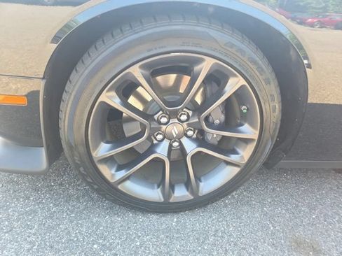 Used 2022 Dodge Challenger R/T Scat Pack RWD image 2